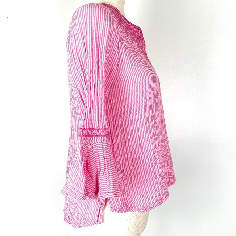 Crown & Ivy Pink Seersucker Embroidered Top XS - Picture 3 of 8